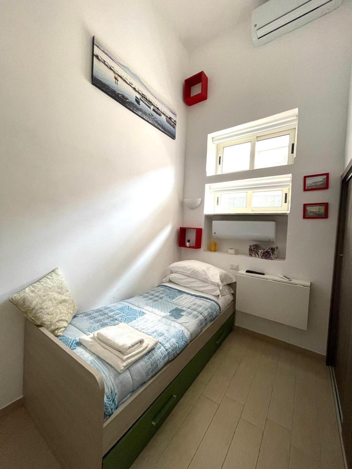 Ginevra'S Apartment نابولي المظهر الخارجي الصورة